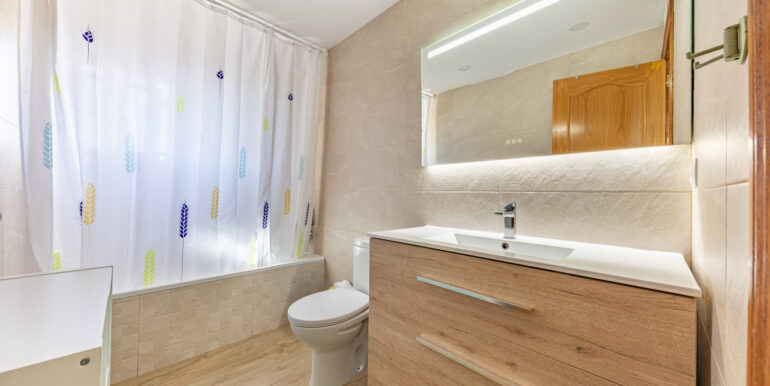 C Ginesta 65 Esparreguera-14