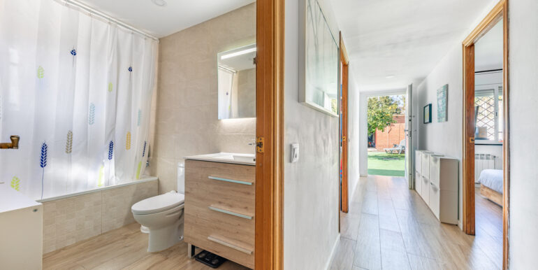 C Ginesta 65 Esparreguera-15